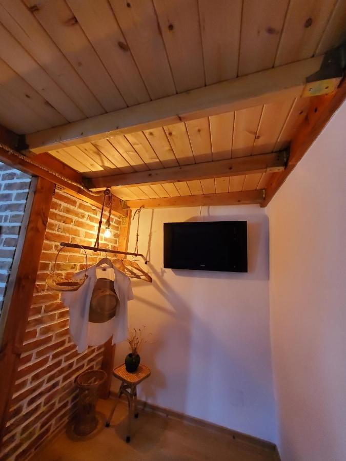 Relax Inn Korce Eksteriør bilde
